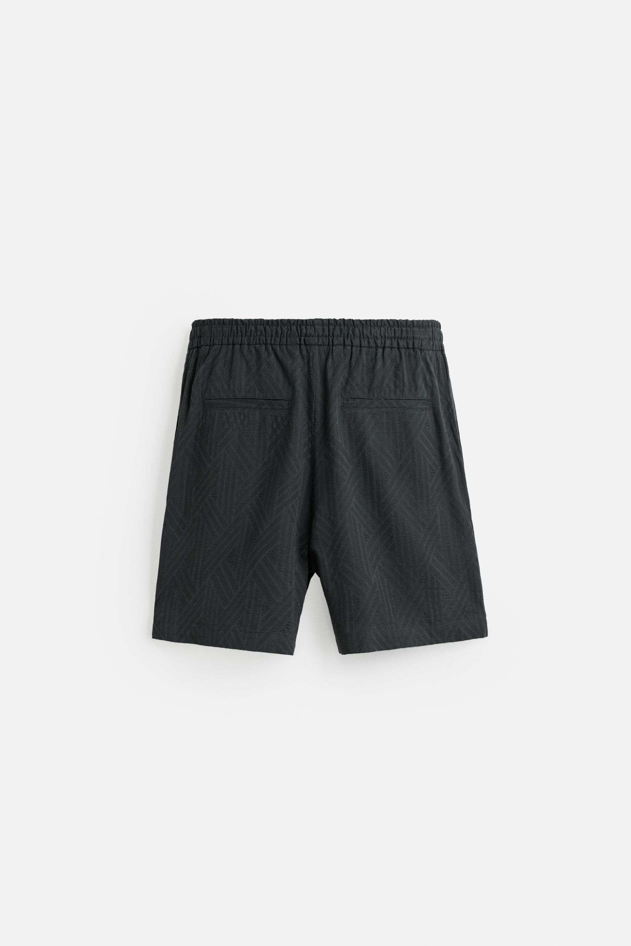 GEOMETRIC JACQUARD SHORTS